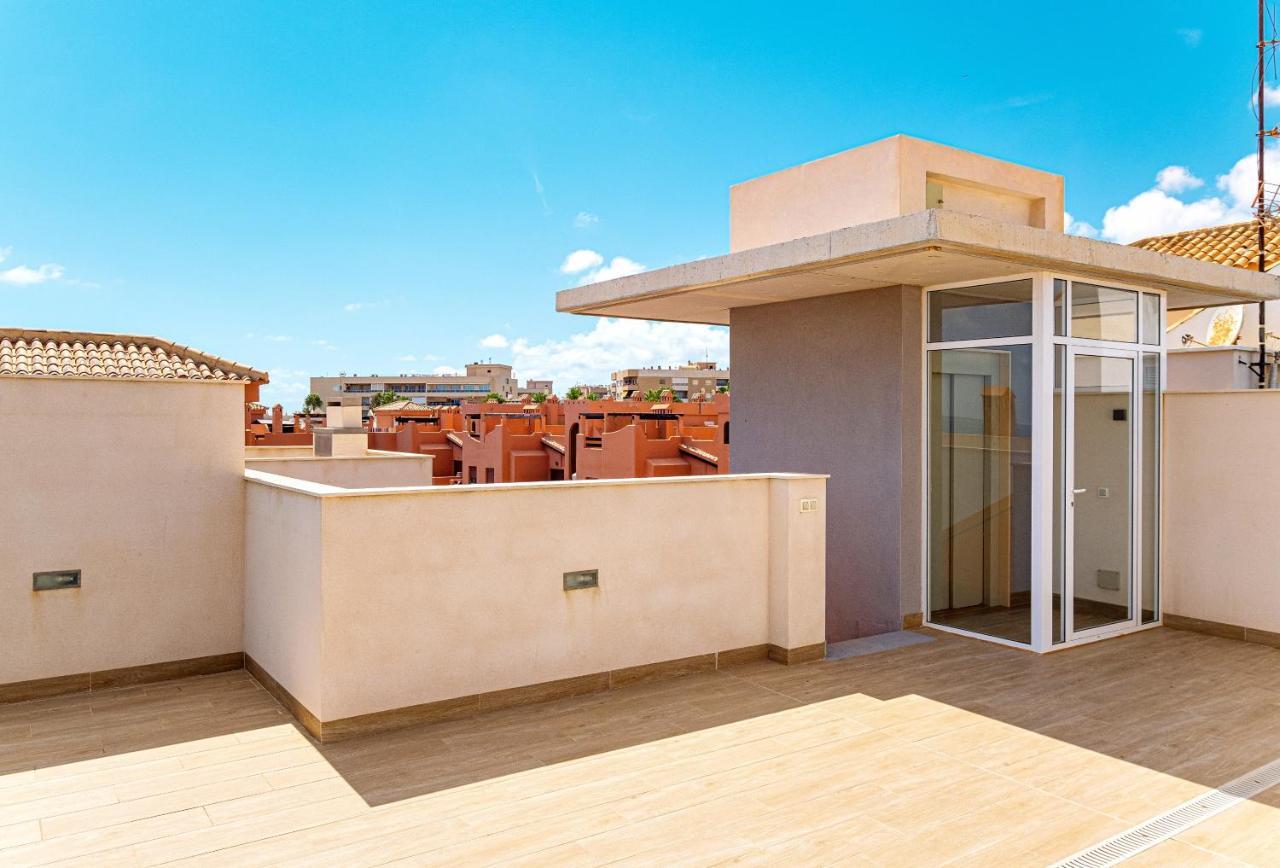 Beach And Рool Torrevieja Exteriör bild