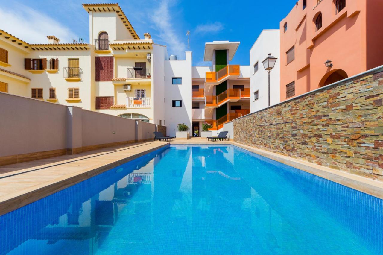 Beach And Рool Torrevieja Exteriör bild